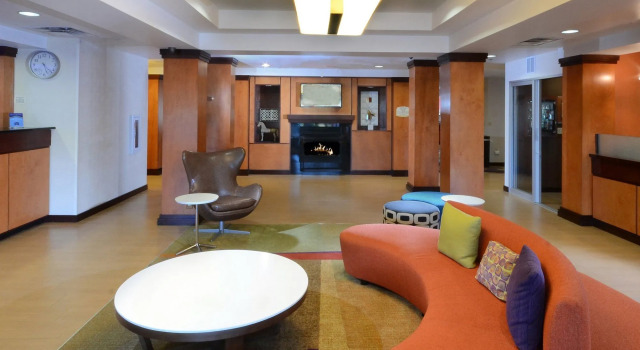 Fairfield Inn & Suites Roanoke North, Boek Hotel Hotels in Virginia met parkeren, Parkeren
