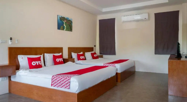 Люкс OYO 665 Sj House Hotel