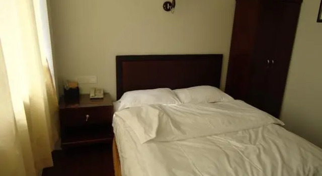 Двухместный номер Deluxe Aditya Hotel