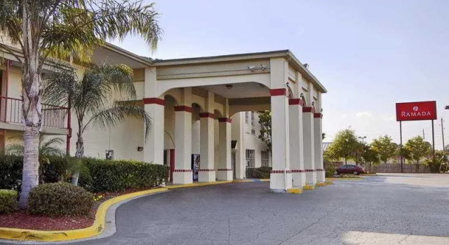 Ramada Inn South Point, Buchen Sie Hotel Jacksonville Florida