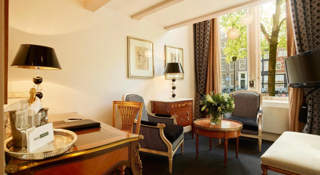 Номер Superior Ambassade Hotel