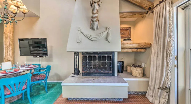 Eclectic Home w/ Deck: 4 Miles to Ski Cloudcroft!, Varaa Huoneisto Cloudcroft New Mexico