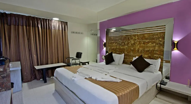 MTR Residency, Book Hotel Hoteller i Mysore med parkering, Parkering