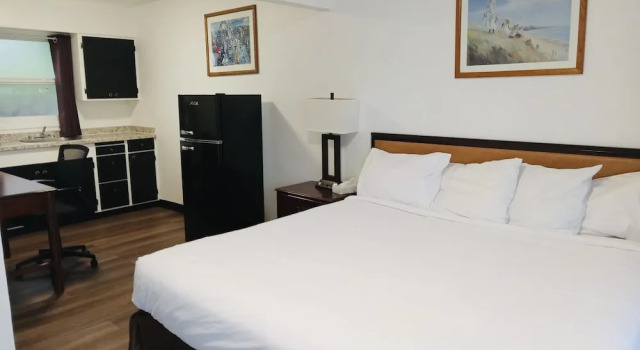 Студия Blue Coast Inn & Suites
