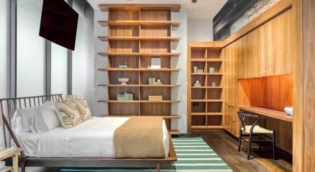 Коттедж с 5 комнатами с балконом Paramount Place by Avantstay 4 Story Apartment in Heart of Austin w/ Movie Theatre