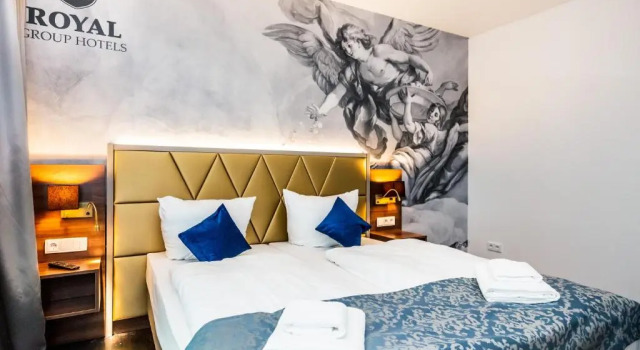 Полулюкс с 2 комнатами с балконом Best Western Plus Royal Suites
