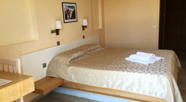 Двухместный номер Standard с балконом и с частичным видом на море Hotel Golden Sun