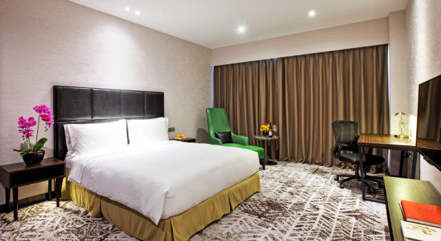 Двухместный номер Premium с видом на озеро Crowne Plaza Shanghai Jinshan by IHG