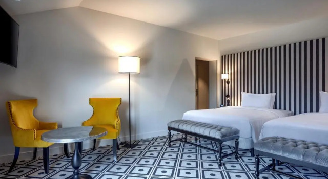 Hotel du Roi & Spa by SOWELL COLLECTION, Réserver Complexe hôtelier Hôtels à Carcassonne avec parking, Parking
