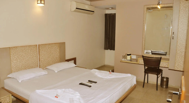 Hotel Sai Suraj Palace, Забронировать Отель Отели штата Махараштры 3 звезды, 3*