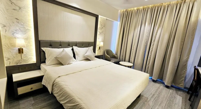 Номер Premium Hotel Golden Nest - Thane