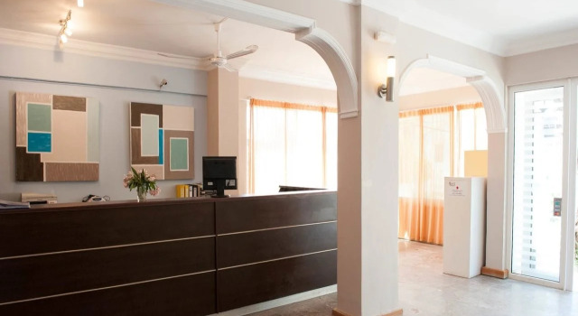 Отель Quayside Village Hotel — Adults Only, Забронировать Отель Отели периферии Ионических островов с бассейном, Бассейн