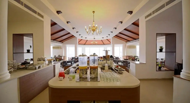Hotel Duke's Resort