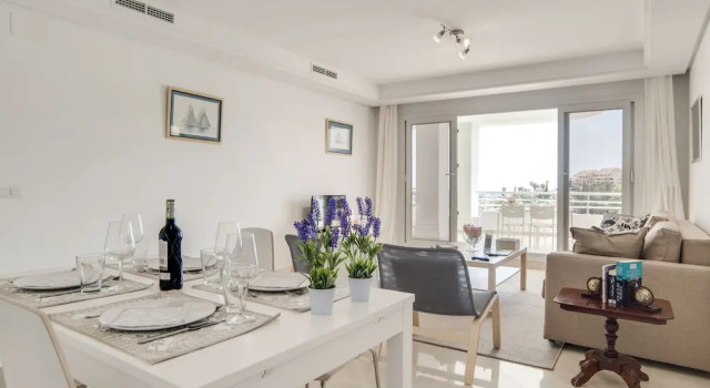 Апартаменты Deluxe с 2 комнатами с балконом Apartamentos de Lujo Marbella – PlanB4All