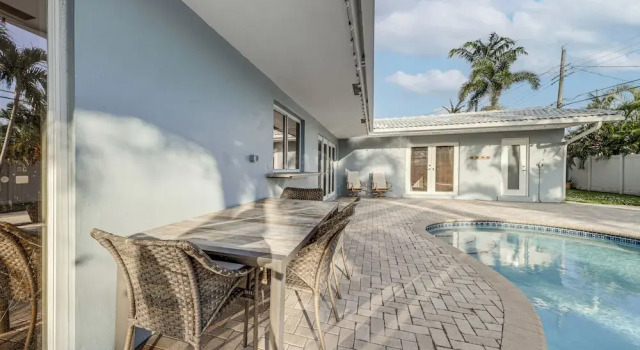 Коттедж 3 Mi to Beach! Poolside Escape in Fort Lauderdale