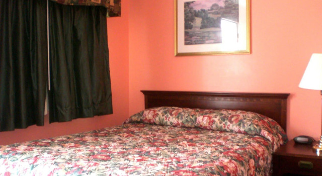 Pilgrim Inn & Cottages, Забронировать Мини-отель Плимут Нью-Гемпшир