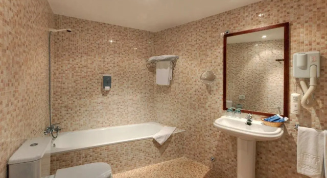 Номер Standard Tryp Nayade