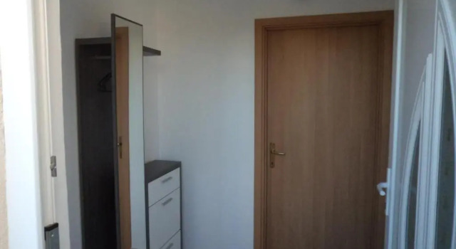 Apartment Nevena, Забронировать Апартаменты/квартира Отели Шибенско-Книнская жупания с парковкой, Парковка