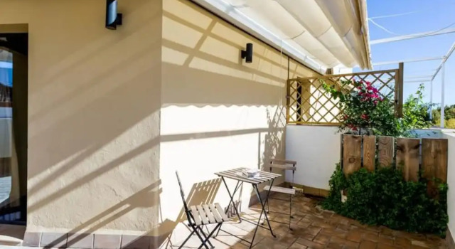Двухместный номер Standard с балконом Black Swan Hostel Sevilla