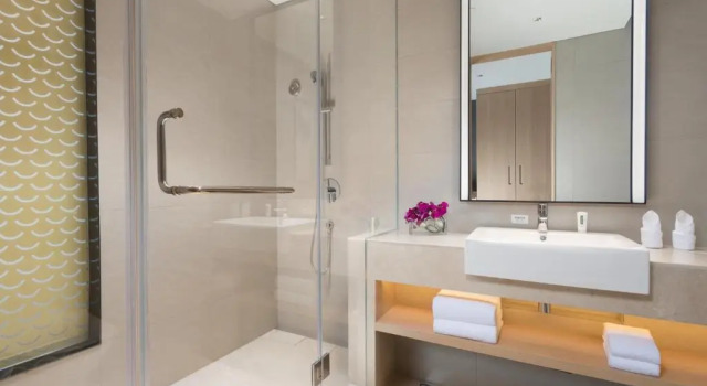 Четырёхместный номер Standard Holiday Inn Guiyang City Center by IHG