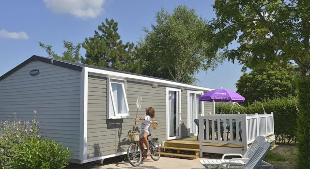 Коттедж Comfort с 3 комнатами Camping L'Abri des Pins
