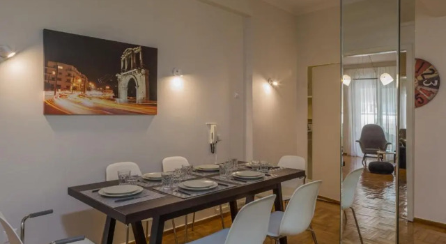 Апартаменты Deluxe Elite Downtown Central 5th Floor Apartment