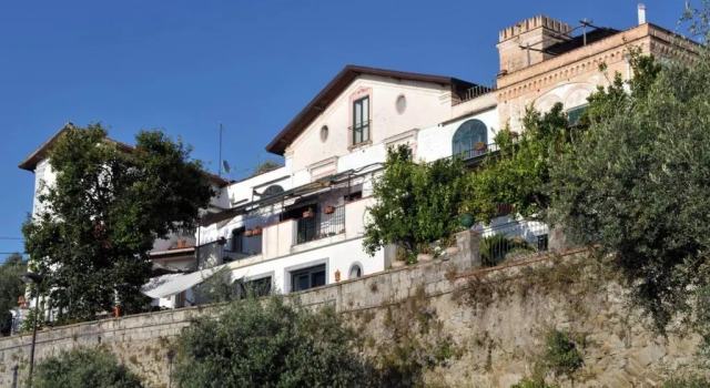 7 bedrooms house with sea view enclosed garden and wifi at Massa Lubrense 2 km away from the beach