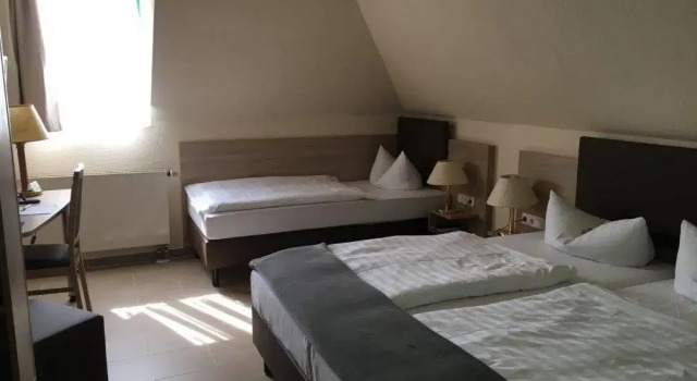 Трёхместный номер Standard Hotel Landsberg