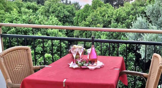 Трёхместный номер Comfort с балконом и с видом на сад Fitosinn Hotel
