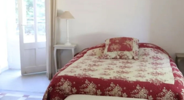 La Maison du Soleil, Book Hotel Vauvert Gard