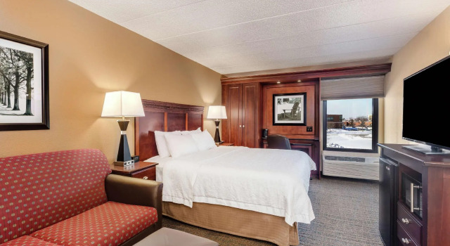 Номер Hampton Inn Milwaukee Brookfield