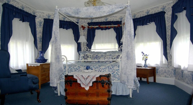 Atlantic Birches Inn, Varaa Hotelli Hotellit New England uima-altaalla, Uima-allas