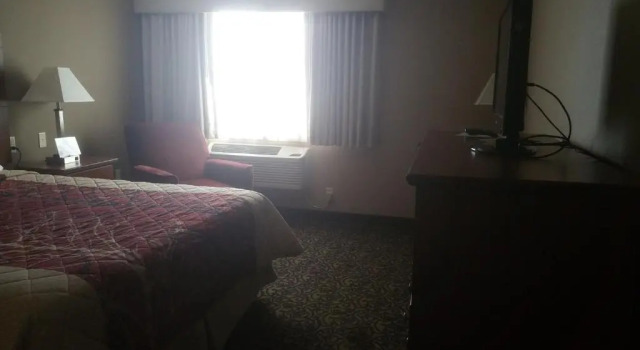 Студия Canby Inn and Suites