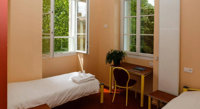 Espace Bernadette Soubirous Nevers, Boek Hotel Hotels in Franche-Comte met ontbijt, Ontbijt