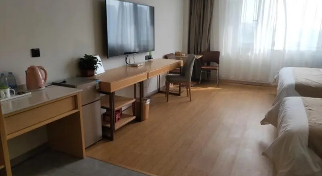 GreenTree Inn Dezhou Bus Station Train Station Express Hotel, Prenota Hotel Hotel a Shandong con parcheggio, Parcheggio