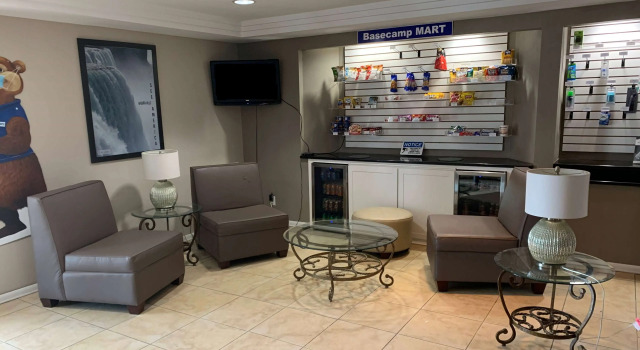 Travelodge Inn & Suites Albany Airport, Book Hotel Colonie Hudson Valley