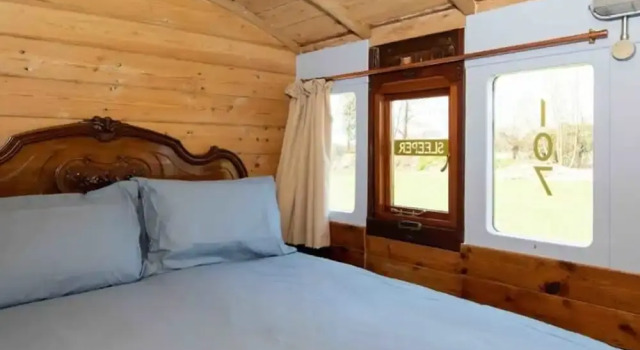 Unique Comfy Remodelled Railway Carriage, Забронировать Апартаменты/квартира Апартаменты Исторического графства Суссекса, Апартаменты/квартира