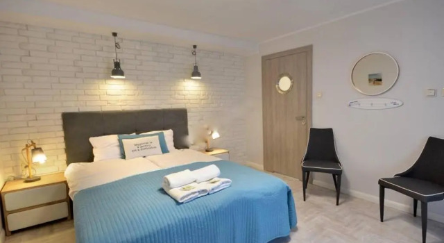Beach House Przy Plazy, Varaa Hotelli Karlikowo 