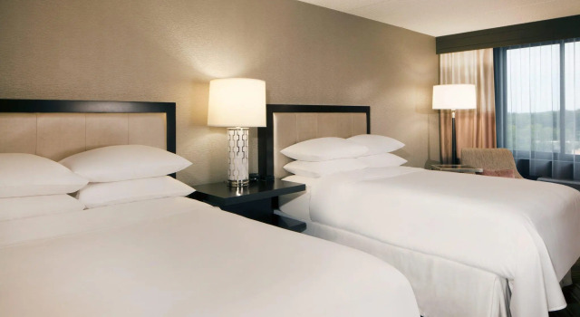 Четырёхместный номер Standard Sheraton Bucks County Langhorne