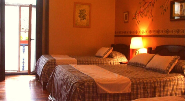 Трёхместный семейный номер Standard c 1 комнатой Hotel Boutique Posada del Ángel