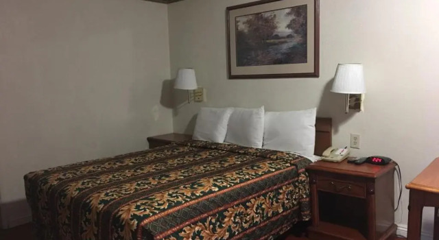 Четырёхместный номер Standard Days Inn and Suites Palmdale