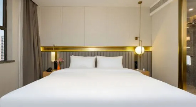Люкс Deluxe Country Inn & Suites by Radisson Hotel (Xianning Media Building City Museum)