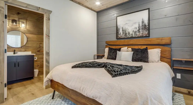 Indoor Pool, Hot Tub! the Smoky Luxe Retreat, Забронировать Дом для отпуска Пиджен-Фордж Great Smoky Mountains National Park, рядом с Pigeon Forge Community Center