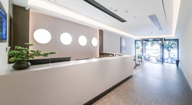 Fairyland Hotel, Rezerwuj Hotel Hotele w Chuxiong z parkingiem, Parking
