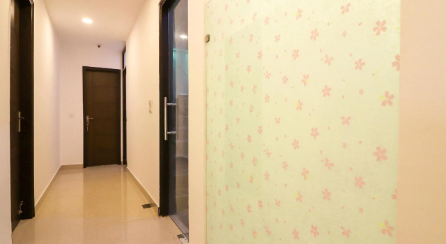 OYO 63841 White Orchid