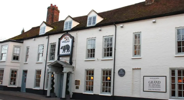 The Bear Hotel by Greene King Inns, Забронировать Отель Хангерфорд North Wessex Downs