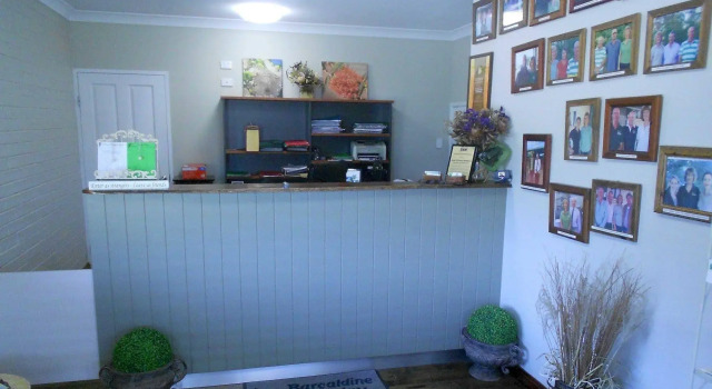 Barcaldine Country Motor Inn, Đặt Khách sạn Barcaldine Outback Queensland