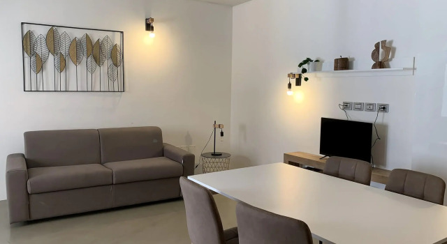 Apartment in the historic center 100 meters from the lake, Забронировать Апартаменты/квартира Дезенцано-дель-Гарда озеро Гарда