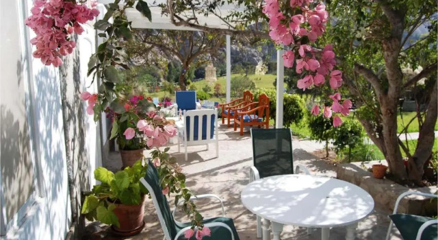 Семейный люкс Superior с видом на сад Hotel Los Palomos