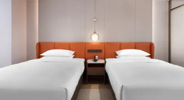 Капсула Deluxe Home2 Suite by Hilton Kunming Xishan